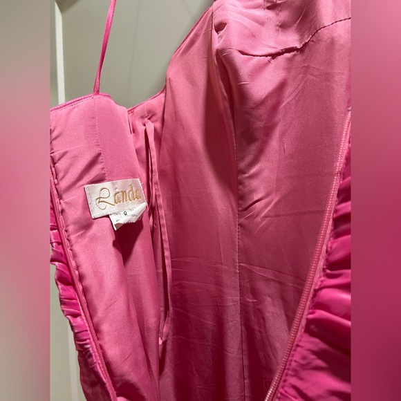 🩷Landa Formal Gown (Size 8)🩷 - Picture 14 of 16